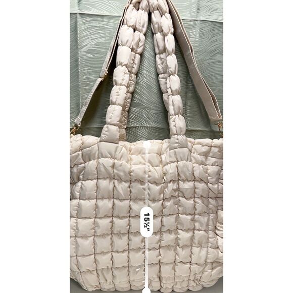 NWOT Unbranded ivory-colored puffer tote bag with matching clutch - Picture 5 of 10